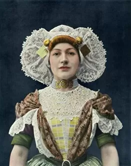 Choker Gallery: Mlle Marie Marcilly - Du Theatre National De L Oeeon - Role de Francisca. - L Absent, 1904