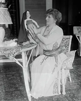 Brunhilde Prints: Mme. Gadski & Brunhilde, between c1915 and c1920. Creator: Bain News Service