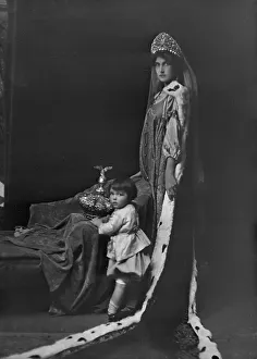 Kokoshnik Prints: Mme. Votichenko and baby, portrait photograph, 1918 Nov. 23. Creator: Arnold Genthe