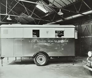 Guildhall Library Art Gallery: Mobile dental unit, 1947