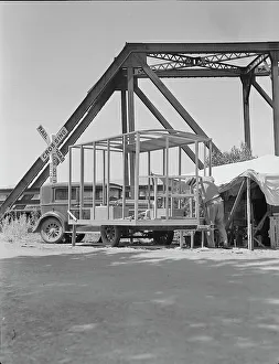 Trailer Prints: Mobile housing--a trend, California, 1935. Creator: Dorothea Lange