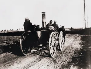 Mobile Prints: Mobile kitchen going up the line, c1914-c1918