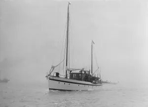 Mist Prints: Motor yacht Estelle under way, 1922. Creator: Kirk & Sons of Cowes