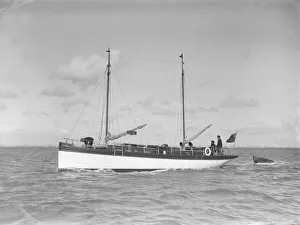 Motor yacht Neva under way, 1911. Creator: Kirk & Sons of Cowes