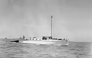 The motor yacht Sygnet under way, 1933. Creator: Kirk & Sons of Cowes