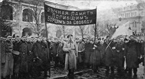 Images Dated 29th November 2008: A mourning ceremony for victims of the February Revolution, Russia, 1917