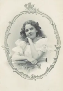 Dupont Gallery: Mrs. Alice Raphael, 1890s. Creator: Aime Dupont
