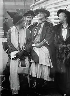Suffragettes Prints: Mrs. B. Forbes Robertson, 1915. Creator: Bain News Service