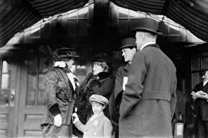 Mrs. C.D. Gibson -- Mrs. W. Astor & son, between c1910 and c1915. Creator: Bain News Service