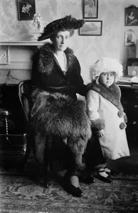 Hand Warmer Prints: Mrs. C.S. Whitman, 1914. Creator: Bain News Service