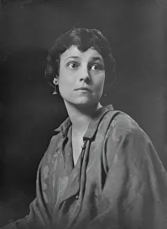 Mrs. E. Fischel, portrait photograph, 1919 Mar. 20. Creator: Arnold Genthe