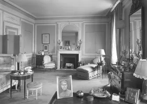 Chaise Longue Prints: Mrs. Edwin Gould, residence at 936 5th Ave