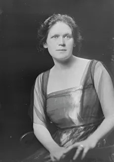 Metallic Prints: Mrs. E.L. Ashton, portrait photograph, 1918 Nov. 12. Creator: Arnold Genthe