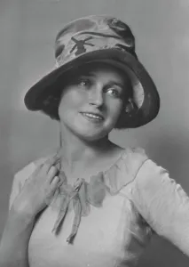 Applique Prints: Mrs. G. Webster, portrait photograph, 1918 July or Aug. Creator: Arnold Genthe