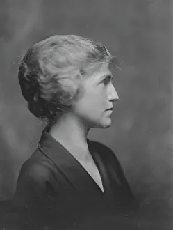 Mrs. Garrison, portrait photograph, 1919 Jan. 21. Creator: Arnold Genthe