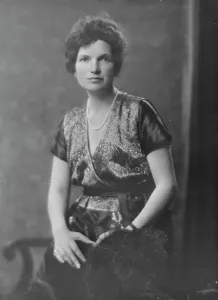 Mrs. George Bolt Jr. portrait photograph, 1918 May 29. Creator: Arnold Genthe