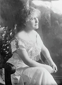 Beads Prints: Mrs. Helen Gardner, between c1910 and c1915. Creator: Bain News Service
