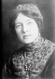 Beads Prints: Mrs. H.H. Lund, between c1910 and c1915. Creator: Bain News Service