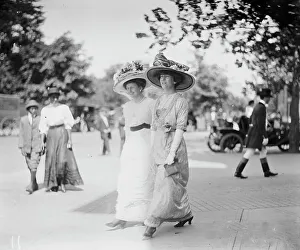 Alice Longworth Prints: Mrs. Hitt & Mrs. Longworth, 1912. Creator: Bain News Service