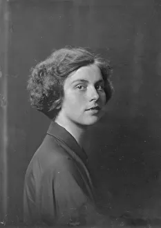 Mrs. John A. Logan, portrait photograph, 1918 Aug. 14. Creator: Arnold Genthe