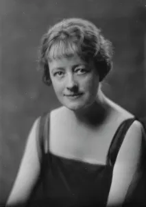 Mrs. McKinney, (Mrs. Hart O. Berg), portrait photograph, 1919 June 12. Creator: Arnold Genthe