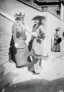 Cheerful Prints: Mrs. Nelson Burr, between c1910 and c1915. Creator: Bain News Service