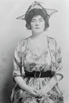 Shaw George Bernard Prints: Mrs. Pat Campbell in Pygmallion, between c1910 and c1915. Creator: Bain News Service