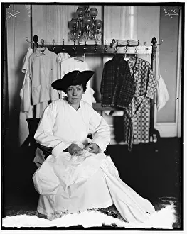Senate Prints: Mrs. Ralph Gallinger, between 1910 and 1920