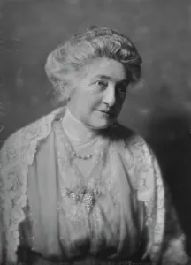 Mrs. Stow, portrait photograph, 1918 Feb. 5. Creator: Arnold Genthe