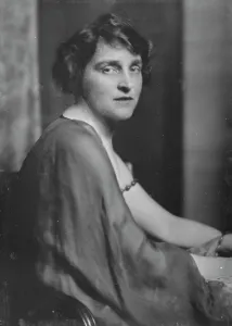 Mrs. Thomas Moore, portrait photograph, 1917 Dec. 13. Creator: Arnold Genthe