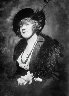 Photographglass Negative Prints: Mrs. Thos. F. Manville Jr. between c1910 and c1915. Creator: Bain News Service