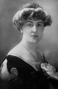 Beads Prints: Mrs. W.P. Jackson, between c1910 and c1915. Creator: Bain News Service