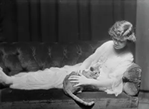 Silent Film Prints: Murdock, Ann, Miss, with Buzzer the cat