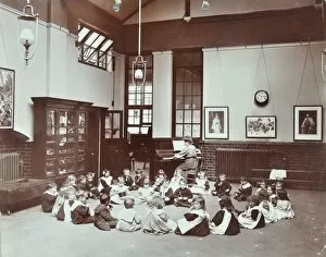 Wandsworth Collection: Music lesson, Southfields Infants School, Wandsworth, London, 1906