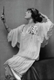 Musical Prints: Namara-Toye, Mme. portrait photograph, 1912. Creator: Arnold Genthe