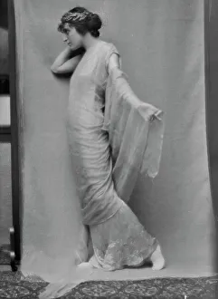 Musical Prints: Namara-Toye, Mme. portrait photograph, 1912. Creator: Arnold Genthe
