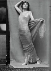 Musical Prints: Namara-Toye, Mme. portrait photograph, 1912. Creator: Arnold Genthe