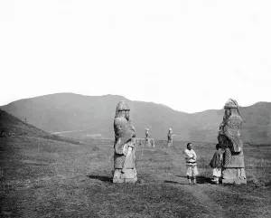 Majestic Prints: Nanking, Kiangsu province, China: stone warriors at the tomb of Zhu Yuanzhang