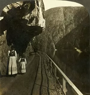 Underwood Travel Library Gallery: Narrow rock-shelf where the road to Voring Falls past Lake Oifjords deep waters