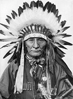 Print Collector12 Collection: A Native American chief wearing his headdress