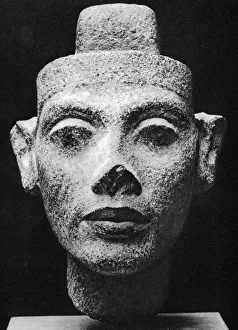 Nefertiti, queen and wife of the Pharaoh Akhenaten, Ancient Egyptian, 14th century BC Nefertiti, queen and wife of the Pharaoh Akhenaten, Ancient Egyptian, 14th century BC