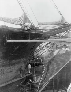 Prow Prints: Negro students working at shipbuilding at the Newport News Shipbuilding Co