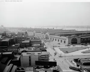 New Chelsea piers, New York, between 1900 and 1920. Creator: Unknown