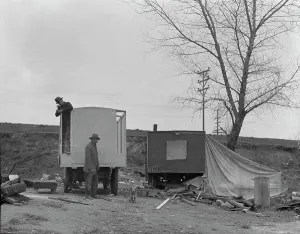 Trailer Prints: A new home on wheels (father and son)