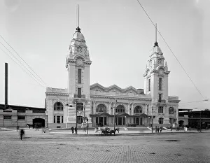 Rail Road Prints: New Union Station, Worcester, Mass. c.between 1910 and 1920. Creator: Unknown