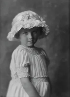Newberry, Barbara, portrait photograph, 1915 June 22. Creator: Arnold Genthe