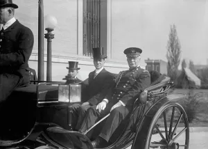 Newton Diehl Baker, Secretary of War, with General Scott, 1917. Creator: Harris & Ewing. Newton Diehl Baker, Secretary of War, with General Scott, 1917. Creator: Harris & Ewing