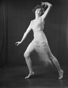 Neyder, Miss, 1923 July 6. Creator: Arnold Genthe