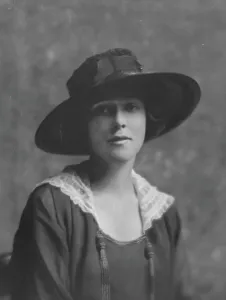 Nicholson, Martha, Miss, portrait photograph, 1916 Apr. 22. Creator: Arnold Genthe