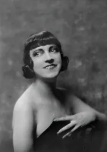 Silent Film Prints: Nielsen, Asta, Miss, portrait photograph, 1917 Aug. 20. Creator: Arnold Genthe